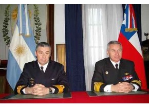 Misilera “Angamos” visita Ushuaia para conmemorar el aniversario de la Revolución del 25 de Mayo en Argentina